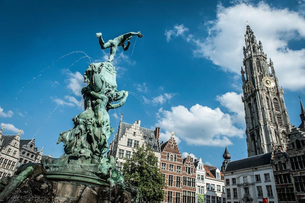 Hotel Docklands Antwerp Exterior photo